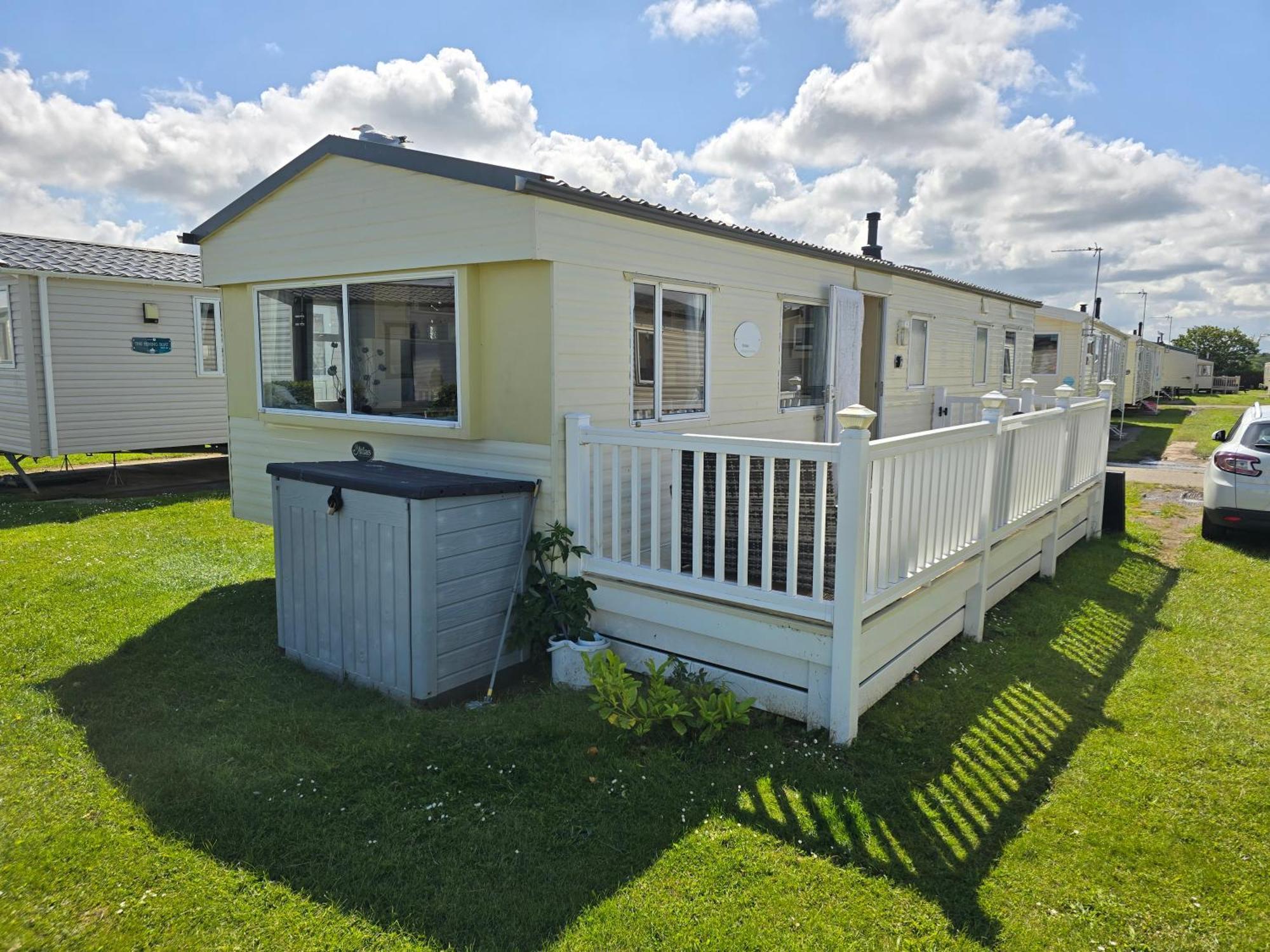 Caravan To Hire Lyon'S Robin Hood Rhyl Exterior photo